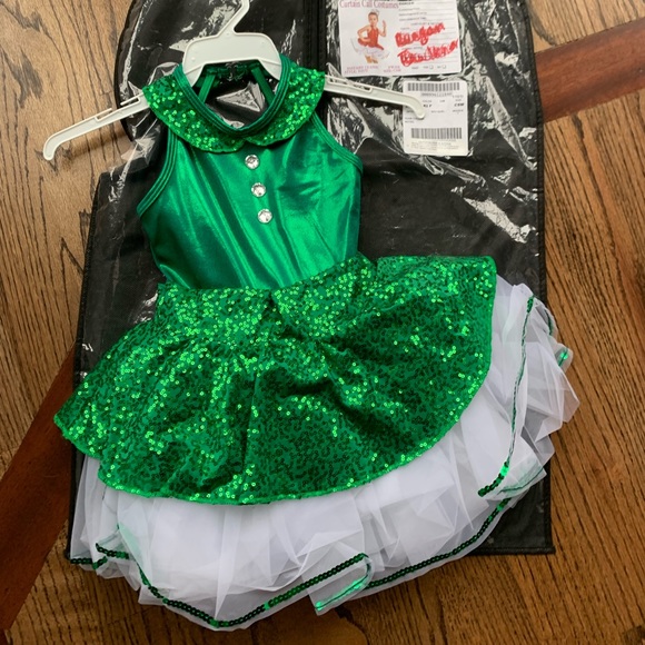 Instant classic dance costume - Picture 2 of 5